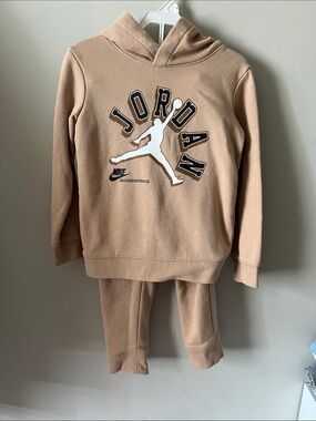 Nike Jordan Kids Sweatshirt & Joggers Set
